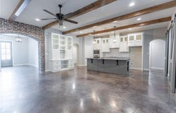 346  N Ainsley  LOOP, Fayetteville, AR 72704