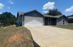 1816 Hidden Valley Road, Granbury, TX 76049
