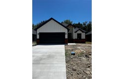 205 W Elm Street, Whitewright, TX 75491
