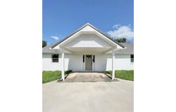 1304 W Walnut Street, Tecumseh, OK 74873