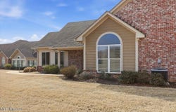 1020 Sweetwater Cove, Pearl, MS 39208