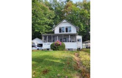 40 Jordan Shore Drive, Poland, ME 04274