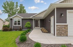 2495 Fox Hollow Lane, Owatonna, MN 55060