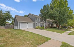 11621 Cody Street, Overland Park, KS 66210