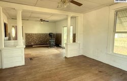 601 E 6th St, Hoisington, KS 67544