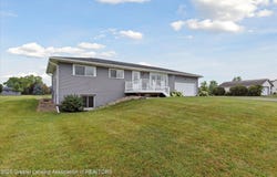 2150 W Parks Road, St. Johns, MI 48879