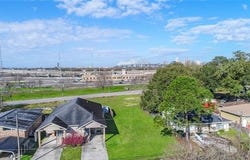 2068 FARRAGUT Street, New Orleans, LA 70114