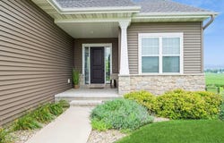 405 Ascot Lane, Robins, IA 52328