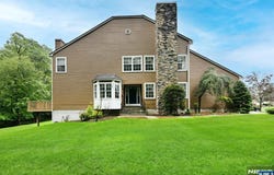 54 Hunter Road, North Haledon, NJ 07508