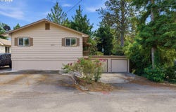 1000 COWLITZ Way, Kelso, WA 98626