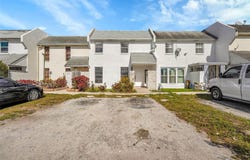 1237 Seaview, North Lauderdale, FL 33068
