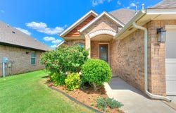 3424 Lakeside Drive, Moore, OK 73160