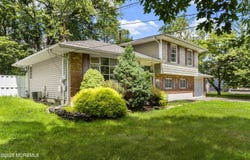 44 Koenig Lane, Freehold, NJ 07728