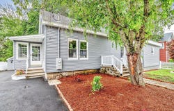 52 Harris St, Webster, MA 01570