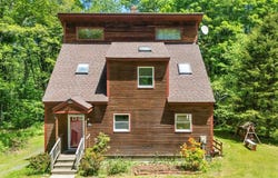 6 Upper Liberty St, Plainfield, MA 01070