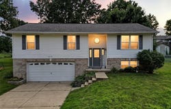 6516 Weston Oaks Drive, Cedar Hill, MO 63016