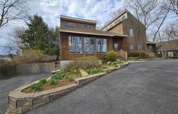 1572 Middle Road, Calverton, NY 11933