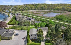1542 3rd St, Delafield, WI 53018