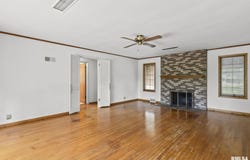 21 W Hazel Dell Lane, Springfield, IL 62712