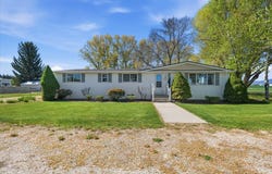 371 W 9TH S, Grace, ID 83241