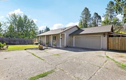 126 SW FLEISHAUER LN, McMinnville, OR 97128