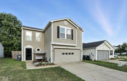2525 Summerwood Lane, Greenwood, IN 46143