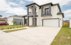 1711 Lago Delton, Edinburg, TX 78542