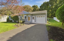 106 Mansfield Drive, Camillus, NY 13031