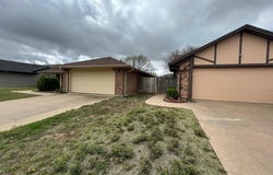 7216 NW Dogwood Lane, Lawton, OK 73505