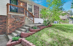 1211 SW WALNUT Street, Lee's Summit, MO 64081