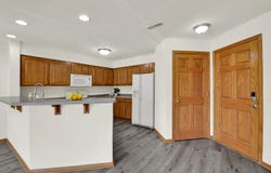 520 Windstone Dr, Hartland, WI 53029