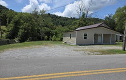 45 Geneva-McKinney Road, Hustonville, KY 40437