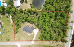 19974 Sherry Ave., Blountstown, FL 32424