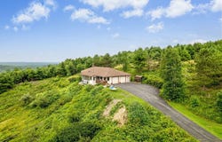 188 Mt Pleasant Street, Rockport, ME 04856