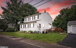 140 GRANDVIEW AVENUE, HAMILTON, NJ 08620