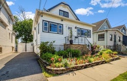 30 Zeliff Ave, Little Falls Twp., NJ 07424-1216