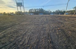 17 Hwy, Hampstead, NC 28443