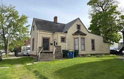 621 E Main Street, Muncie, IN 47305
