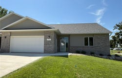1207 S Shore Drive, Worthington, MN 56187