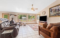 3145 RED MARBLE RD, CHEWELAH, WA 99109