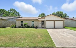 2310 Vassar Court, Arlington, TX 76015
