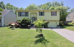 52 Urquhart Street, Cranston, RI 02920