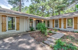 551 Holly Bush Road, Brandon, MS 39047