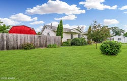 201 Avenue P, Matamoras, PA 18336
