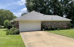 130 Eastwood Circle, Florence, MS 39073