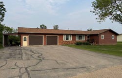 1370 98th St NE, Bottineau, ND 58318