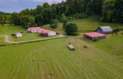 449 & 455 Lee Creek Road, Culloden, WV 25510