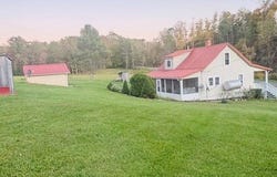 548 Hunters Ridge Rd, Dugspur, VA 24325