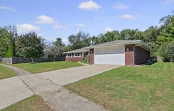 1402 Scovill Street, Urbana, IL 61801