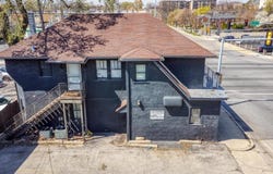 97 Harlem Avenue, Oak Park, IL 60302
